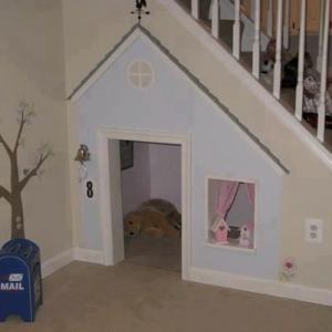 A Very Creative Dog House